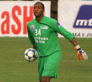 Thủ môn cao nhất Việt Nam - Phan Văn Santos