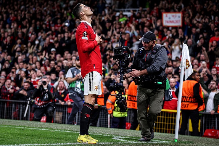 Ronaldo ăn mừng và ý nghĩa đặc biệt phía sau 1 Ronaldo ăn mừng và ý nghĩa đặc biệt phía sau