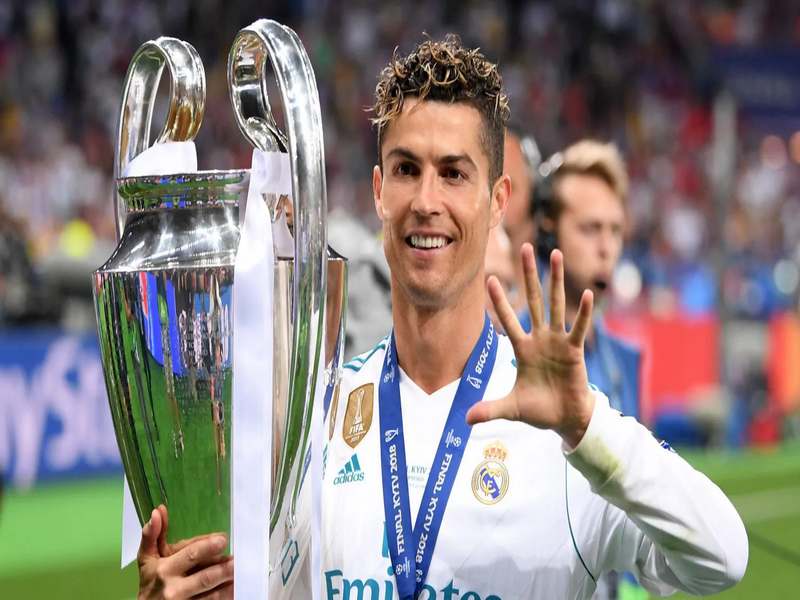 Thu nhập của Ronaldo - Siêu sao bóng đá giàu nhất thế giới 1 Thu nhập của Ronaldo - Siêu sao bóng đá giàu nhất thế giới