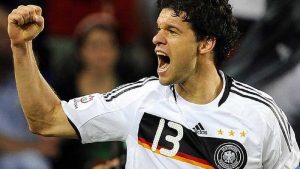 Cầu thủ Michael Ballack - Kẻ về nhì vĩ đại của làng túc cầu