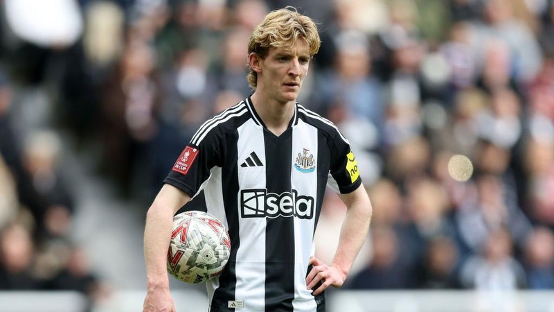 Cầu thủ Anthony Gordon - Thành quả xứng đáng cho sự nỗ lực chuyên nghiệp 1 Cầu thủ Anthony Gordon - Thành quả xứng đáng cho sự nỗ lực chuyên nghiệp