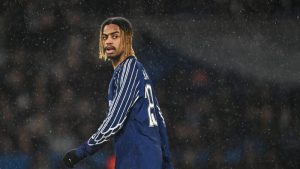 Cầu thủ Bradley Barcola - Chiếc áo quá rộng cho kẻ kế vị thiên tài